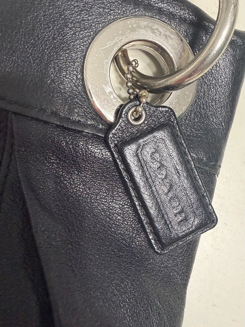 Coach Authentic Black Soft Leather Shoulder Tote with Silver Hardware - Picture 4 of 9